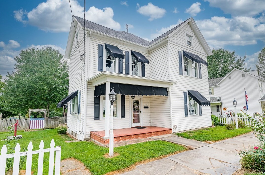 107 N Washington St, Grays Landing, PA 15461