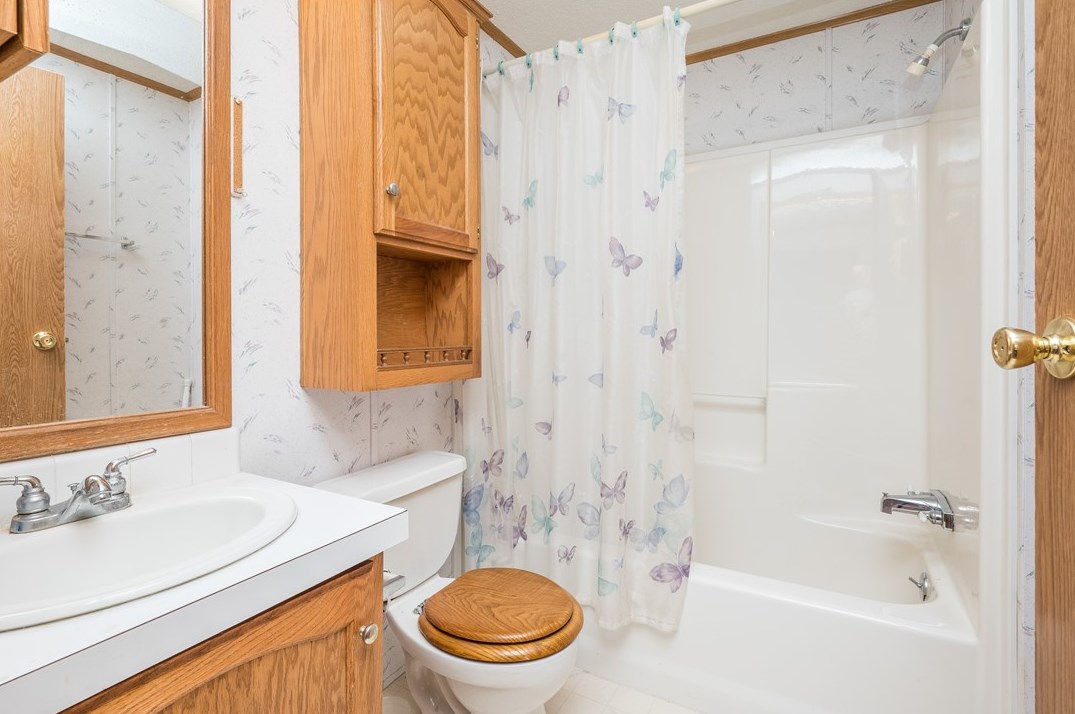 807 Sheffield Ct, Collier Township PA 15106-1581 exterior