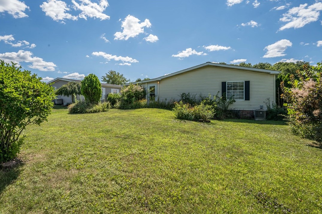 807 Sheffield Ct, Collier Township PA 15106-1581 exterior