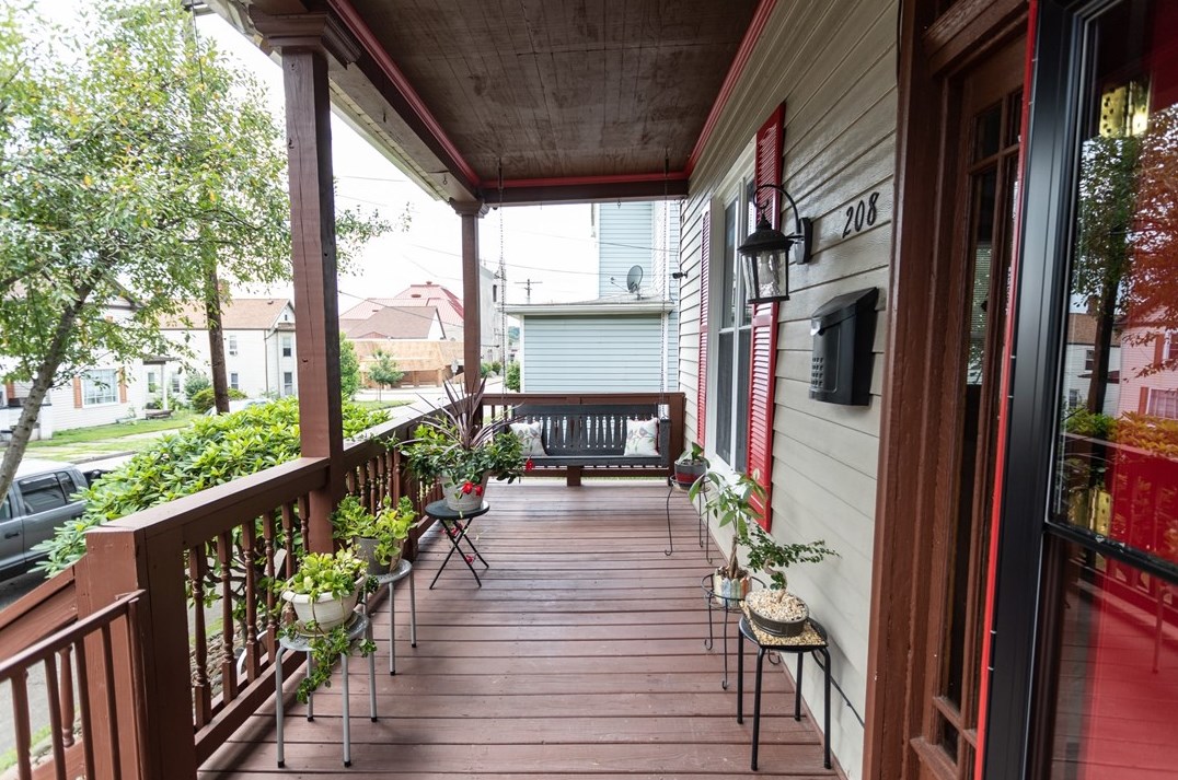 208 E Green St, Connellsville, PA 15425