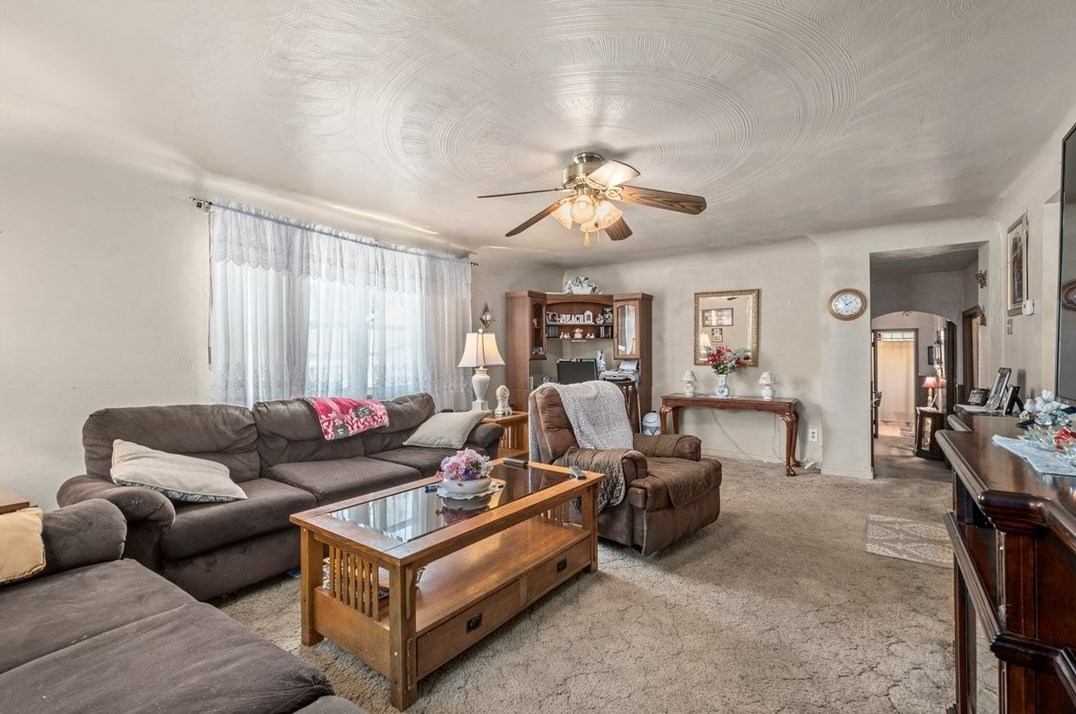 900 Jones Ave, Turtle Creek, PA 15145-1408