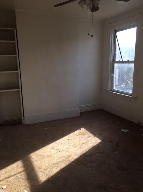 648 Middle Ave, Wall, PA 15148