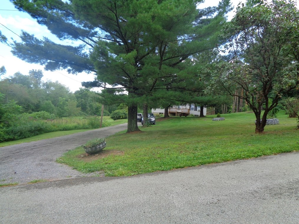 365 Bethelboro Rd, Oliphant Furnace, PA 15401-2193