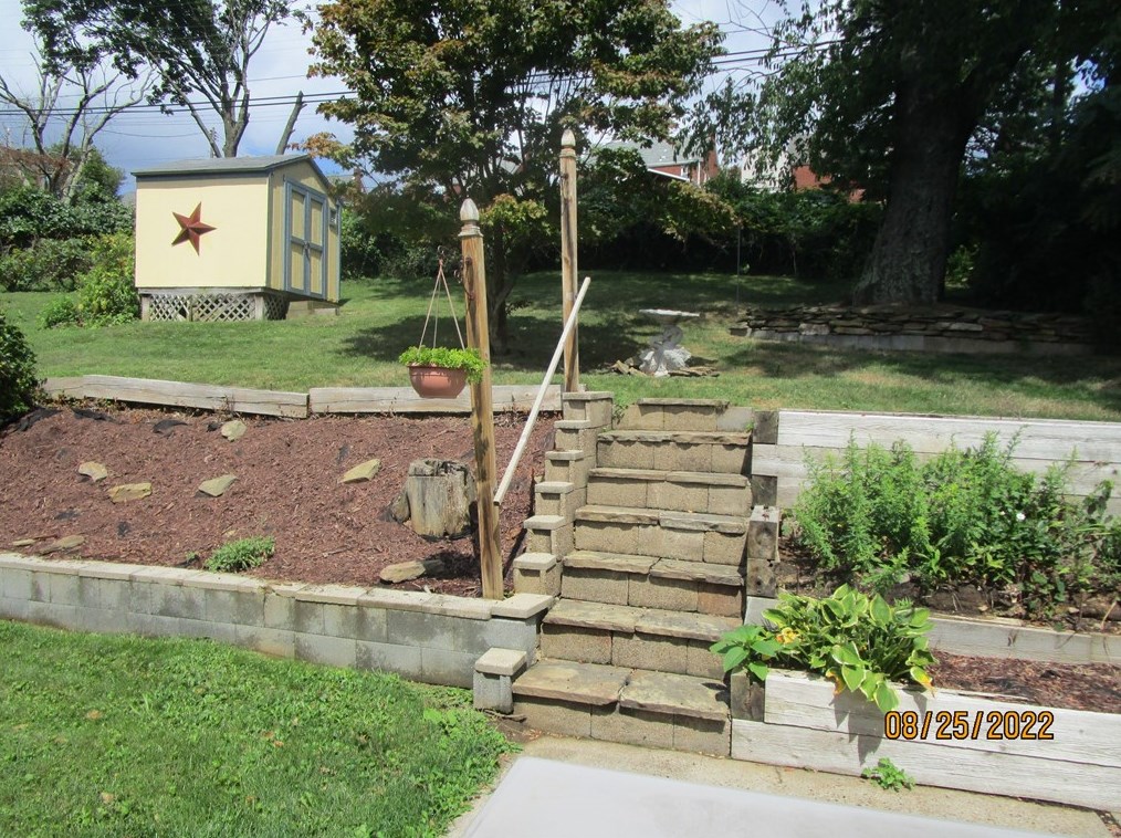 3645 Willett Rd, Pittsburgh, PA 15227