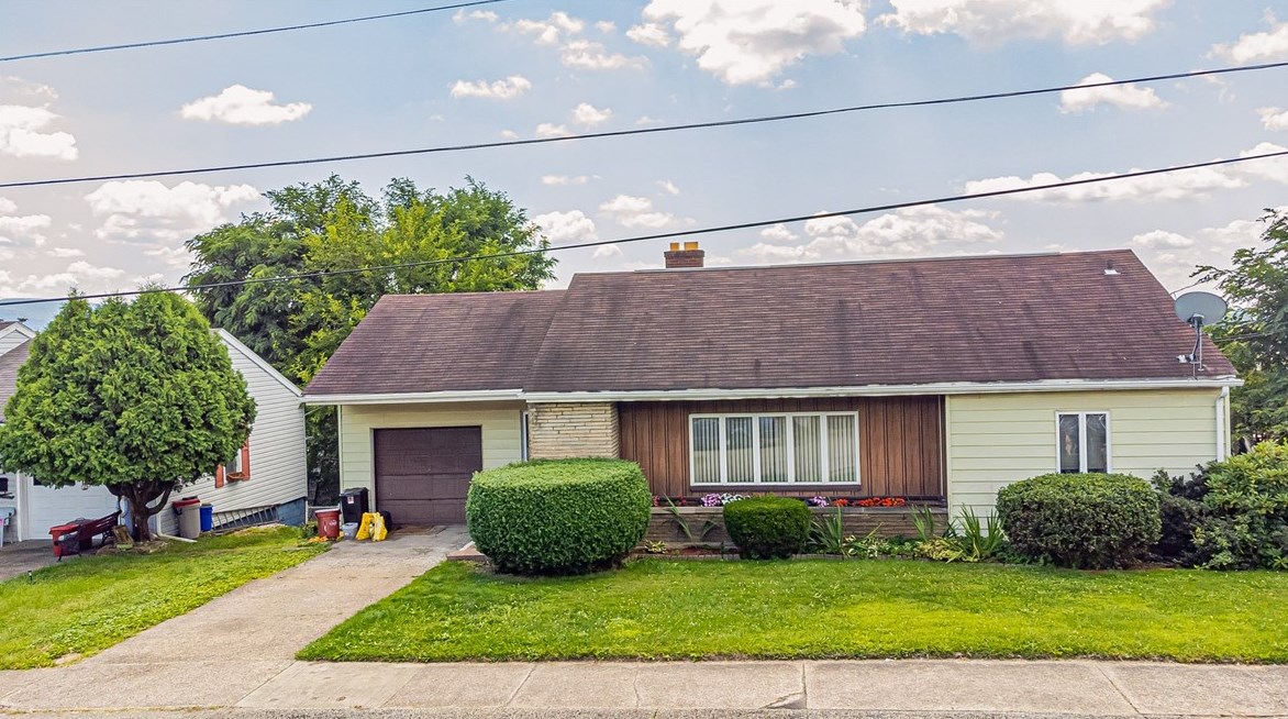 26 Crest St, Oliphant Furnace, PA 15401-3037