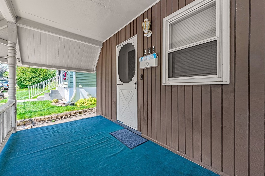 323 Brown Ave, Greensburg, PA 15601-2210