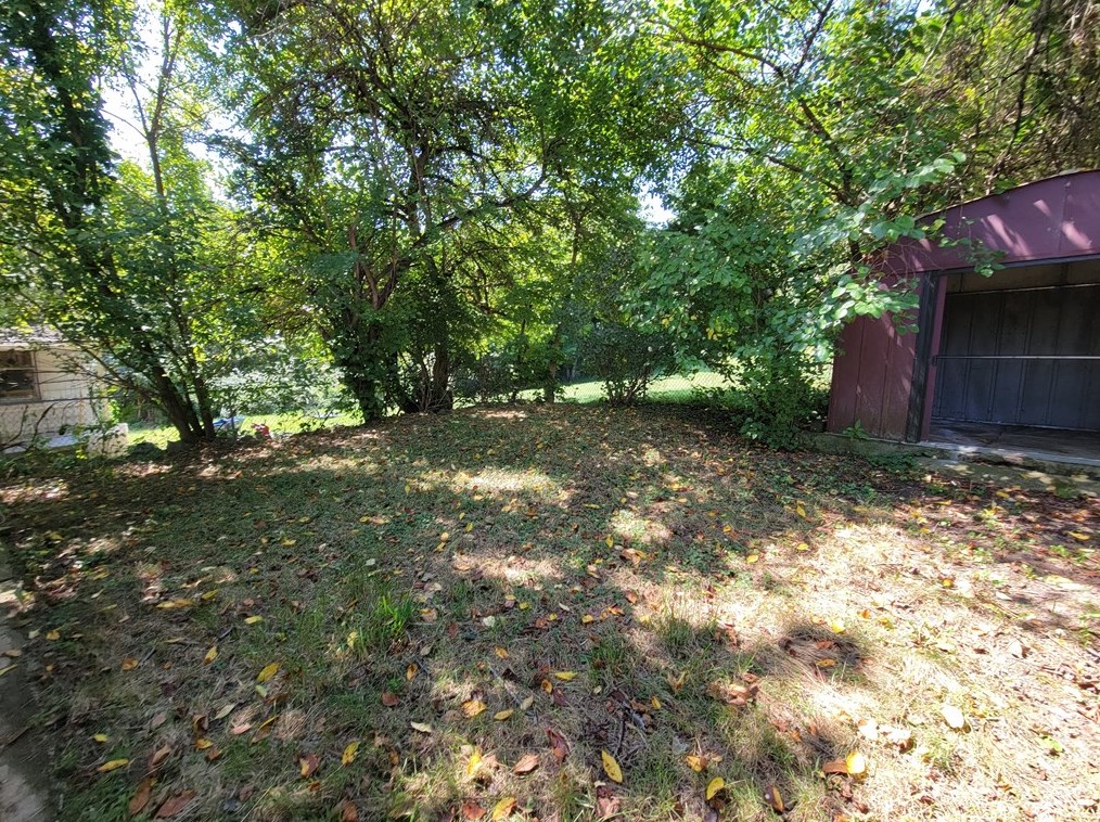 12 Porter Rd, New Eagle, PA 15067-2006
