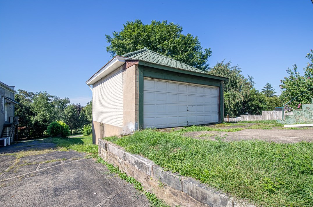 118 Lincoln St, Oliphant Furnace, PA 15401