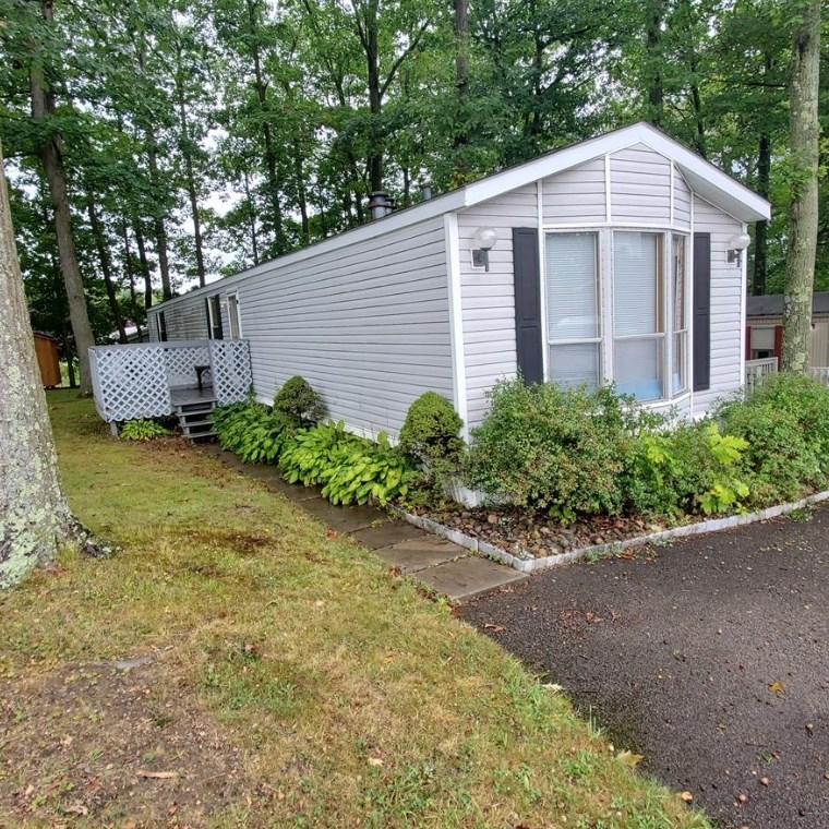 608 Amy Ln, Butler, PA 16001-8178