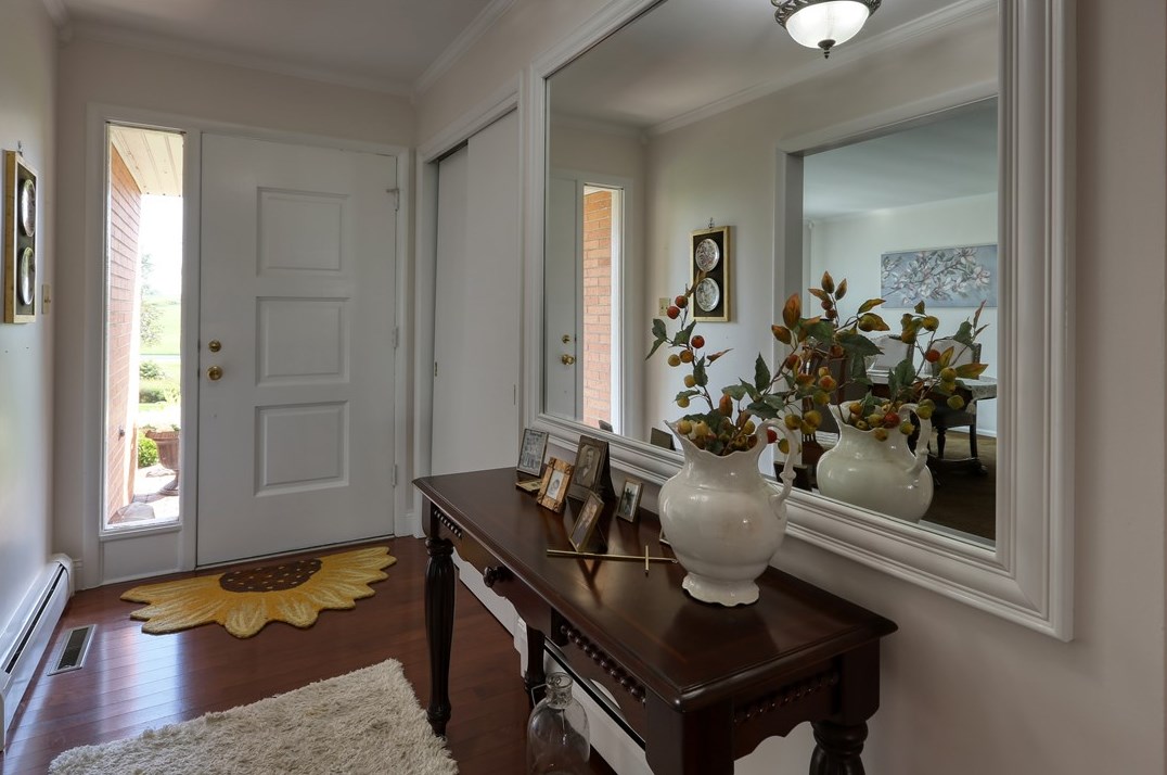 514 Pleasant Hill Rd, Hookstown, PA 15050
