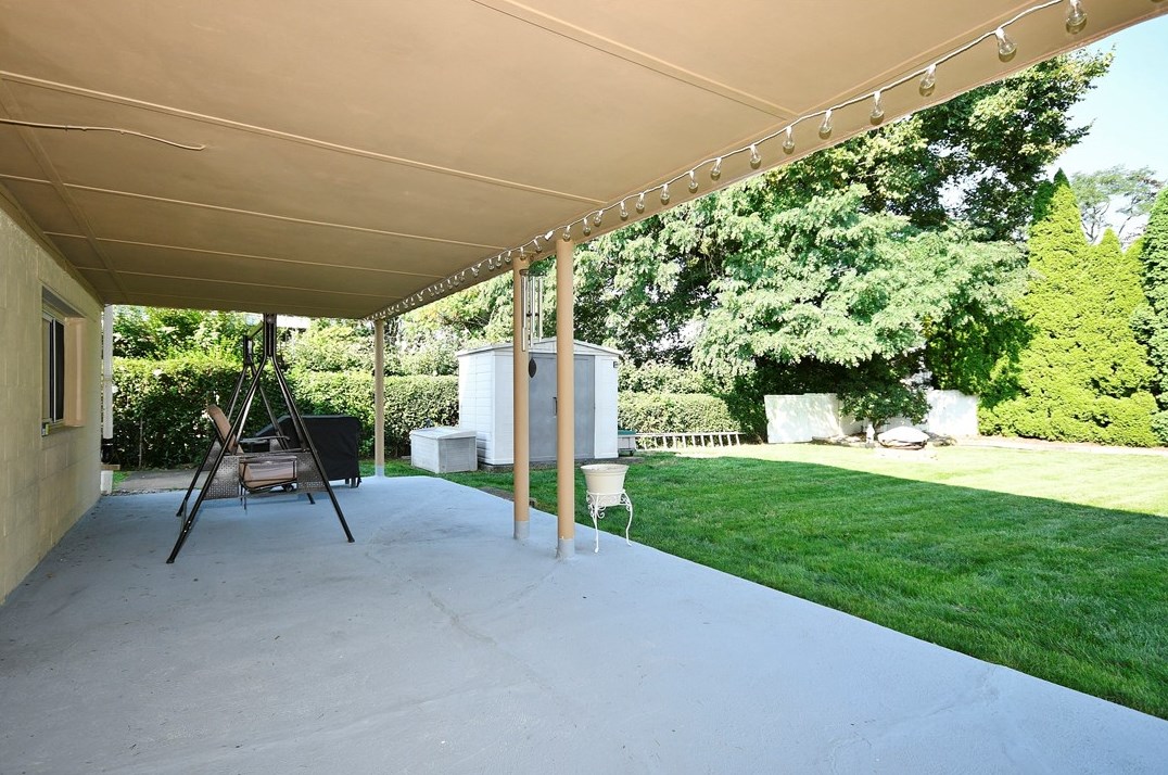 523 California Ave, Monroeville PA 15146-3921 exterior