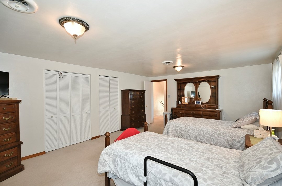 523 California Ave, Monroeville PA 15146-3921 exterior