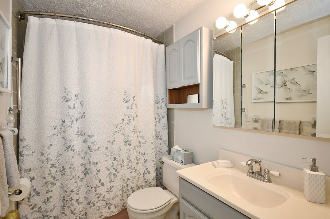 523 California Ave, Monroeville PA 15146-3921 exterior