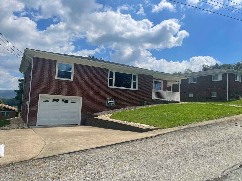 822 Abbott, Latrobe, PA 15650
