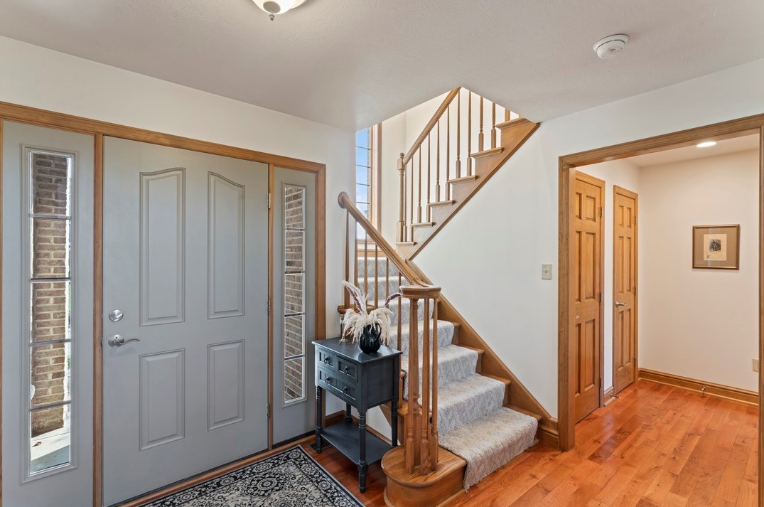543 Birch Dr, Houston, PA 15342-1273