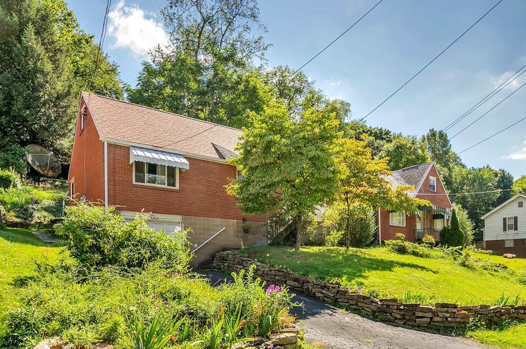 818 Beulah Rd, Turtle Creek, PA 15145-1114