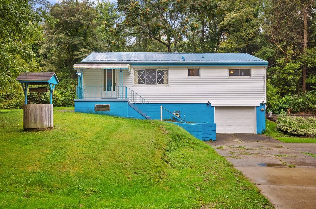 903 Coulter Rd, McKeesport, PA 15131