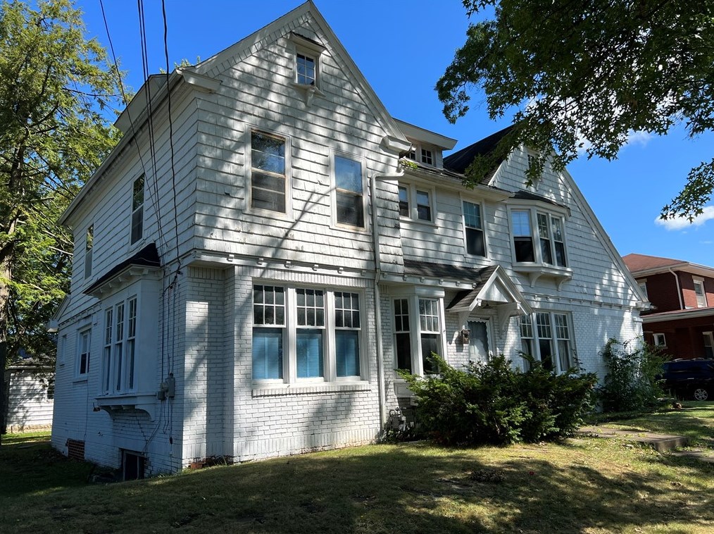 301 E Fairfield Ave, New Castle, PA 16105