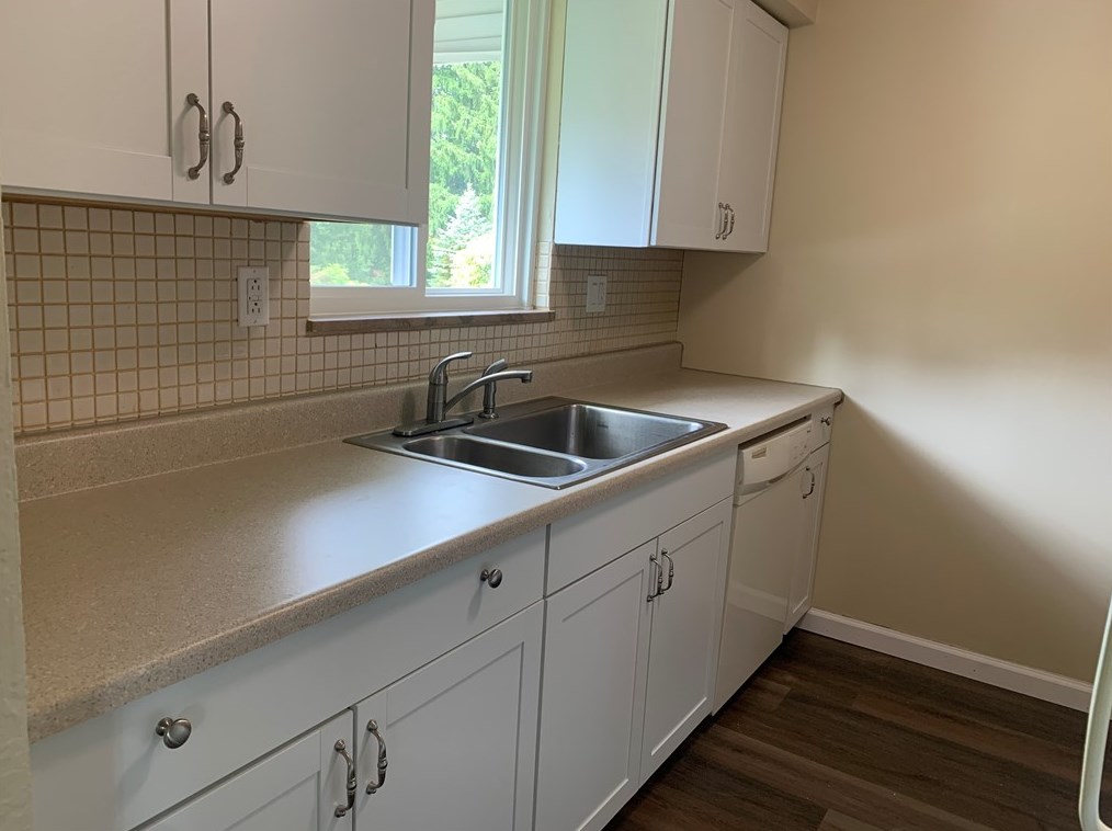 941 Logan Rd, Bethel Park, PA 15102-2461