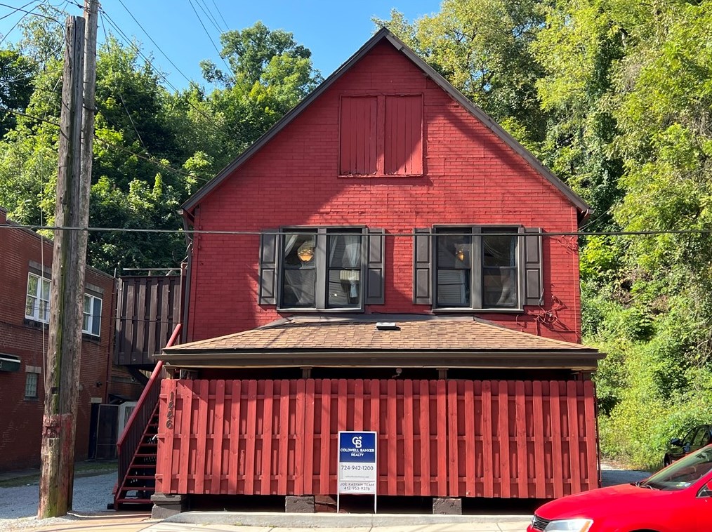 1446 Electric Ave, East Pgh, PA 15112-1307