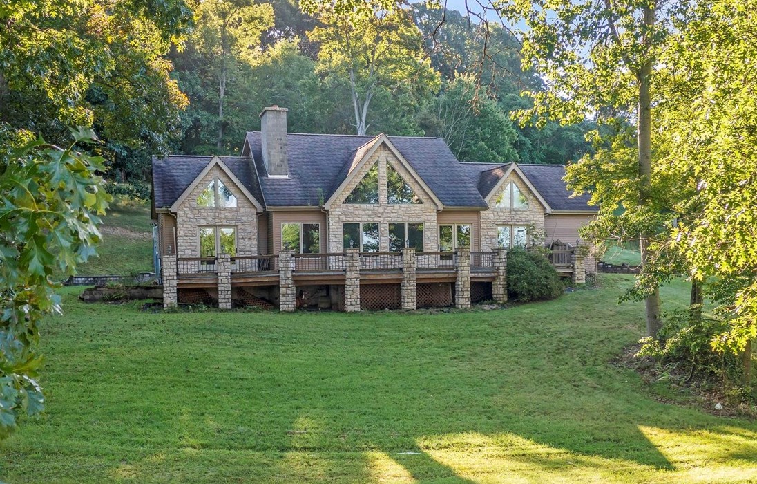 285 Old Scales Rd, Washington, PA 15301-8048