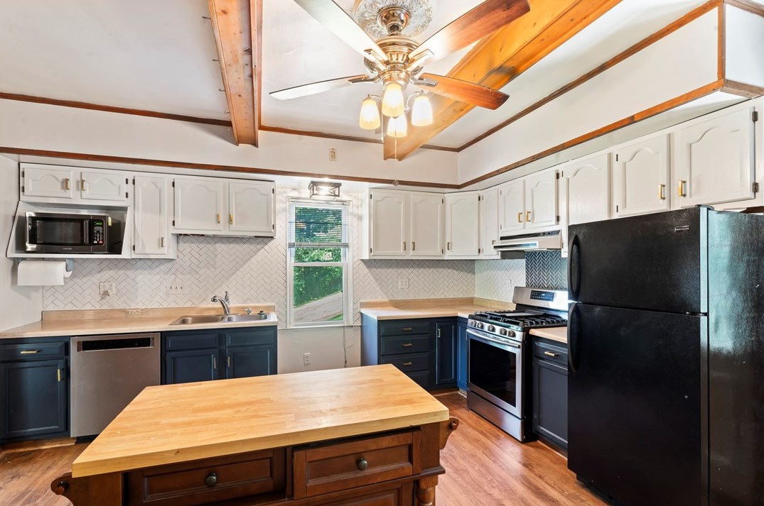 330 Country Club Rd, Washington PA  15301-2712 exterior