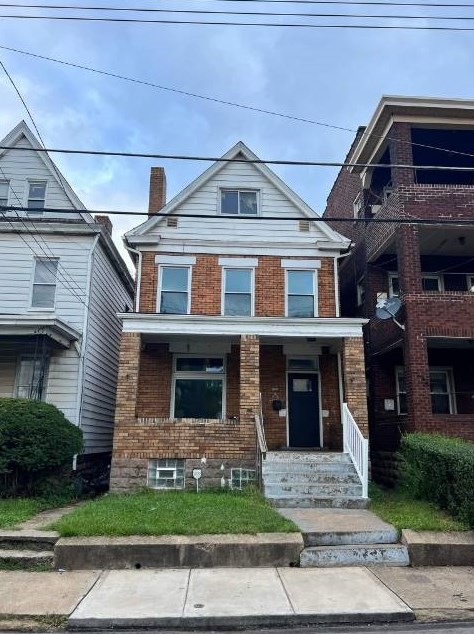 823 Maple Ave, Turtle Creek, PA 15145