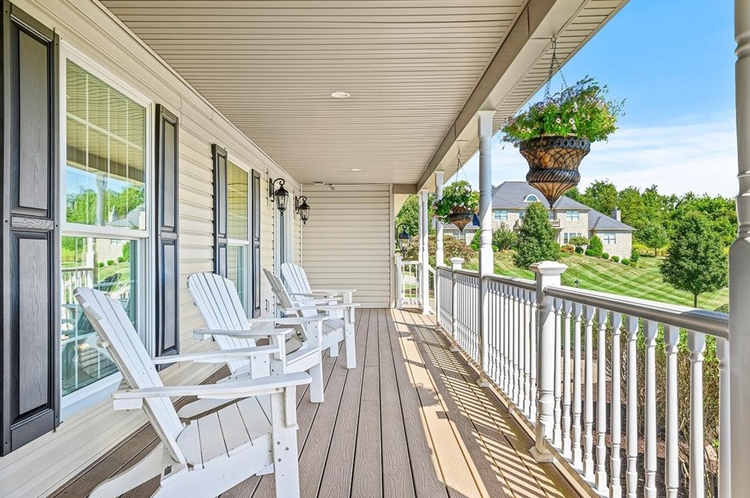 105 Meredith Dr, Venetia, PA 15367-1252