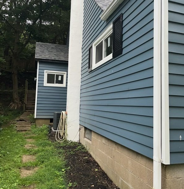 991 Old Coal Hollow Rd, Verona, PA 15147