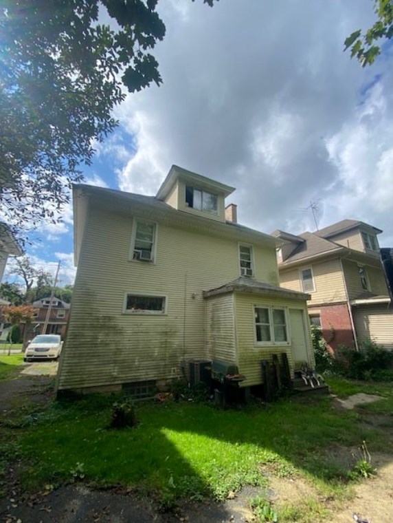 435 E Winter Ave, New Castle, PA 16105
