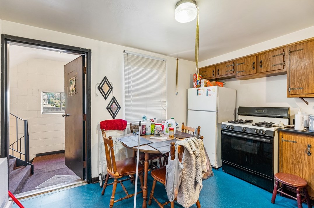 615 Sunnyside Ave, East Pgh PA  15112-1138 exterior