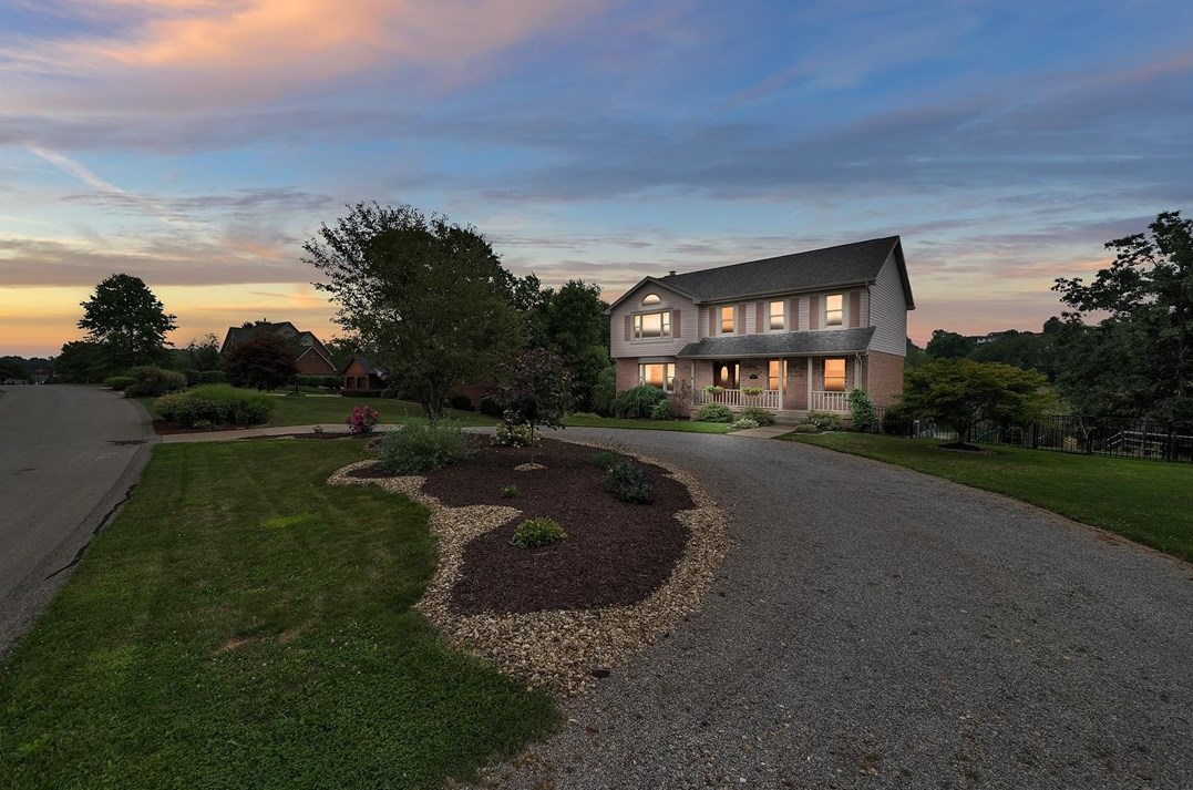105 Briarwood Dr, Sarver, PA 16055-9457