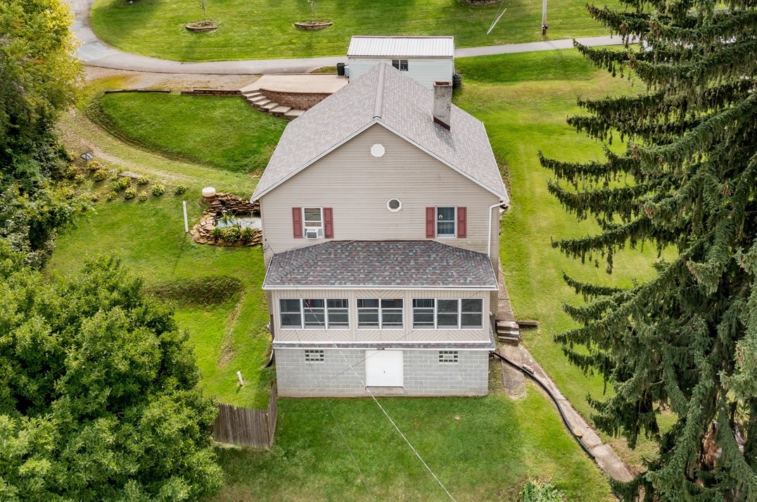 304 Main St, Bentleyville, PA 15314