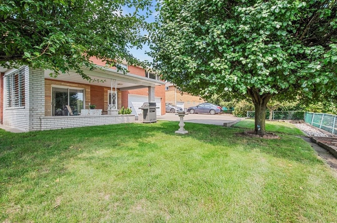 107 Un Ave, North Versailles PA 15137-1847 exterior