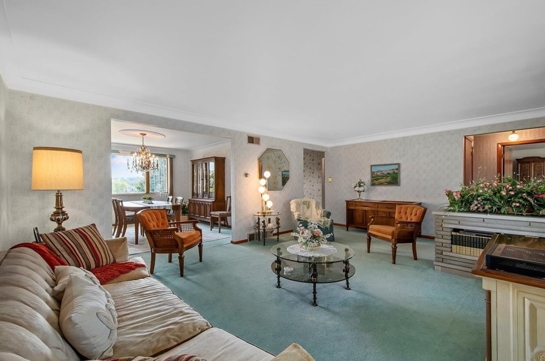 107 Un Ave, North Versailles PA 15137-1847 exterior