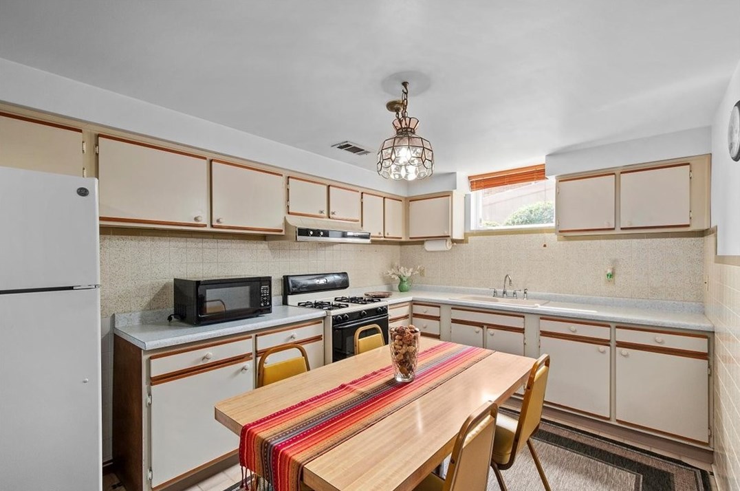 107 Un Ave, North Versailles PA 15137-1847 exterior