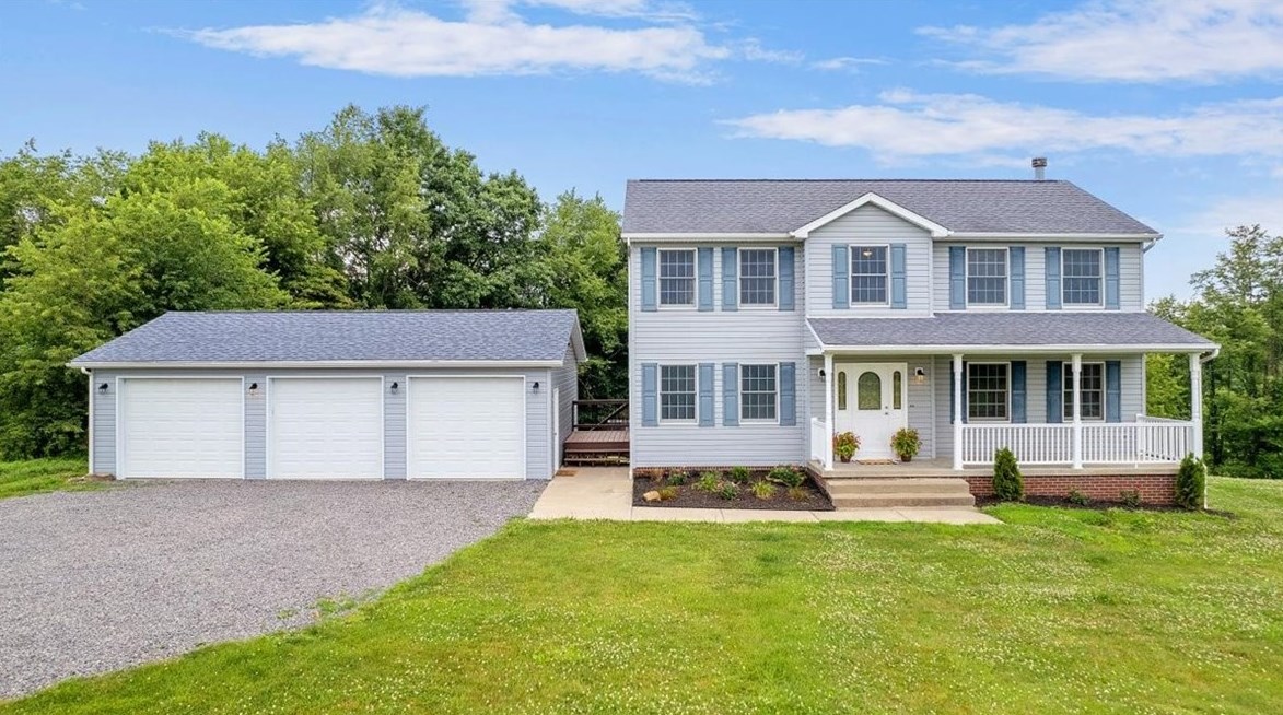 3251 Grandview Rd, Ellwood City, PA 16117