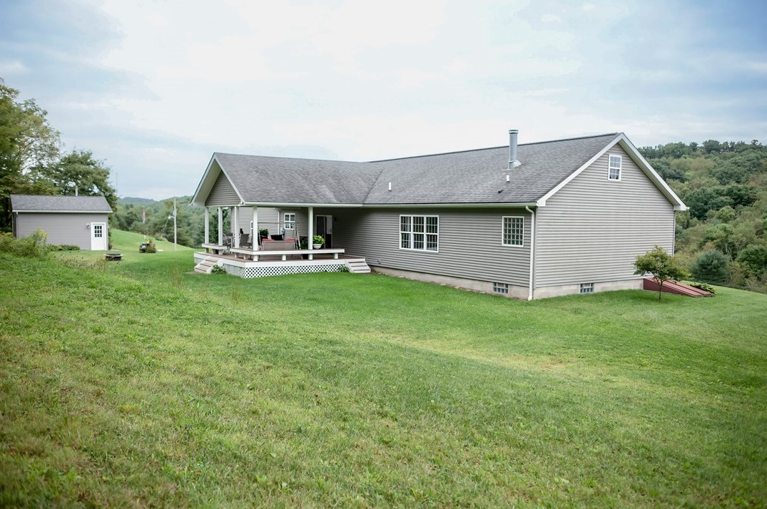 224 Toy Rd, Kittanning, PA 16201-3432