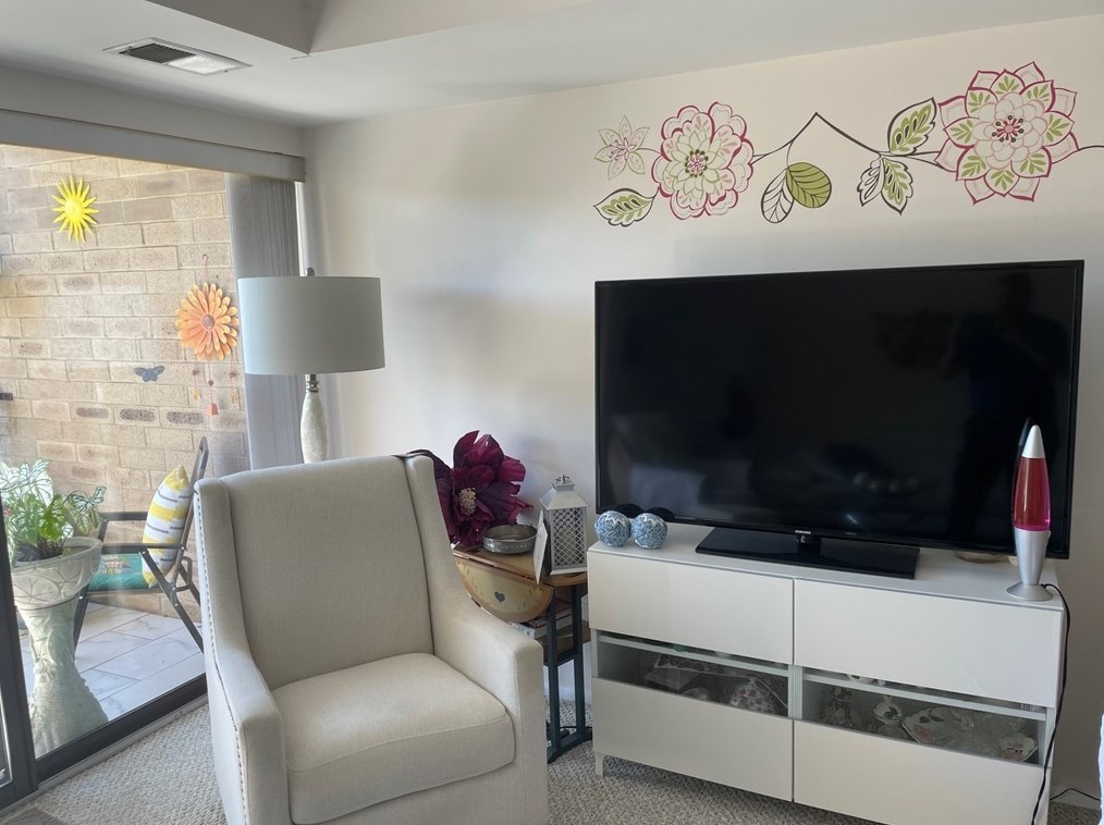 1400 Smokey Wood Dr #606, Pittsburgh, PA 15218