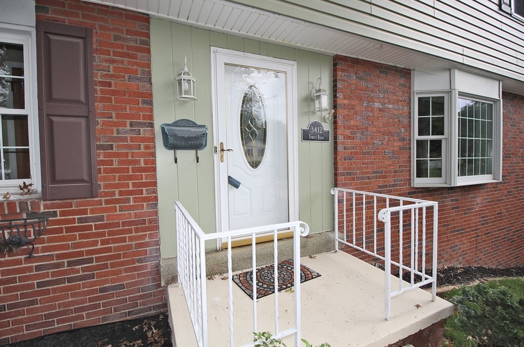 3412 Forest Rd, Bethel Park, PA 15102-1420