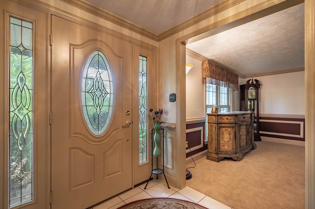 218 King Richard Dr, Canonsburg, PA 15317