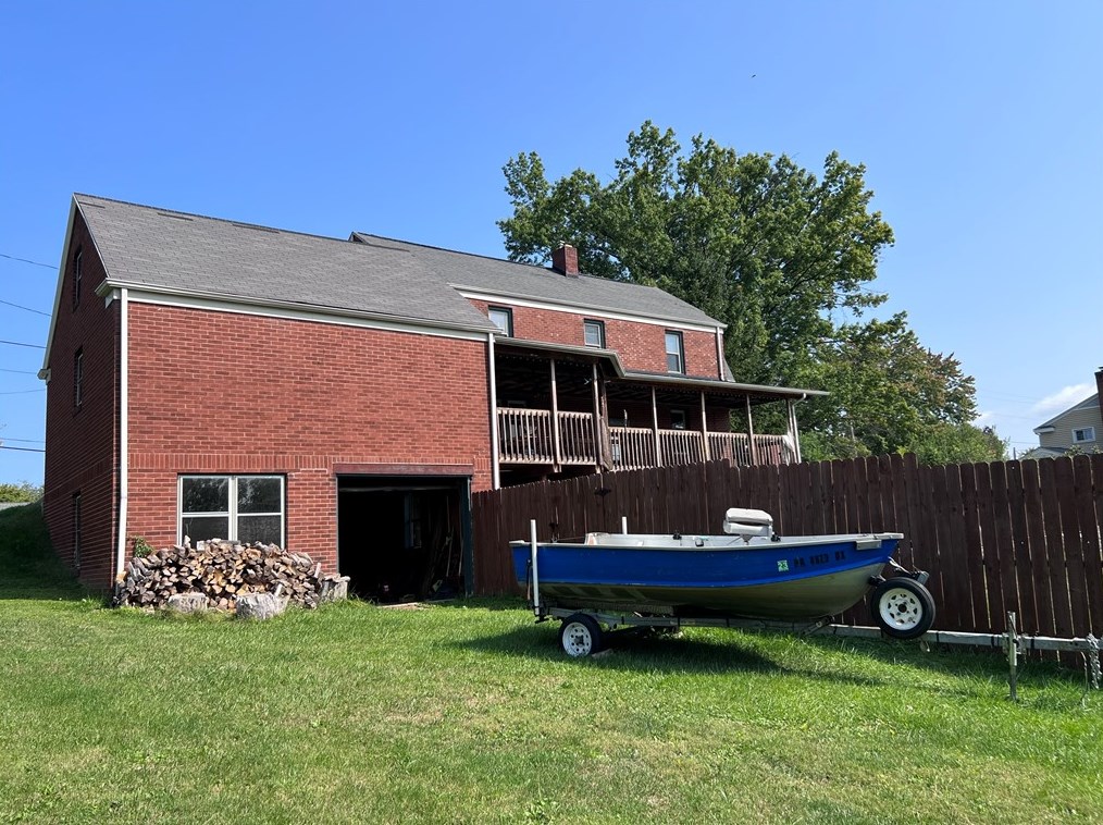 3213 37th St Ext, Beaver Falls, PA 15010