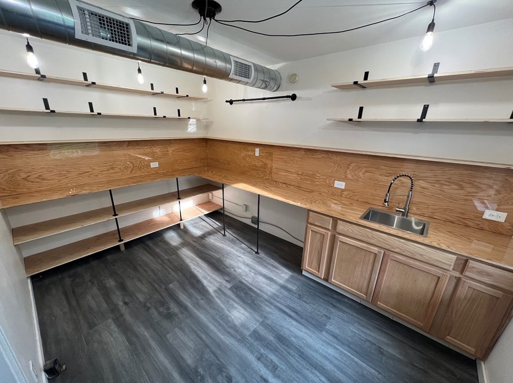 1650 Ballinger St #1b, Pittsburgh, PA 15210