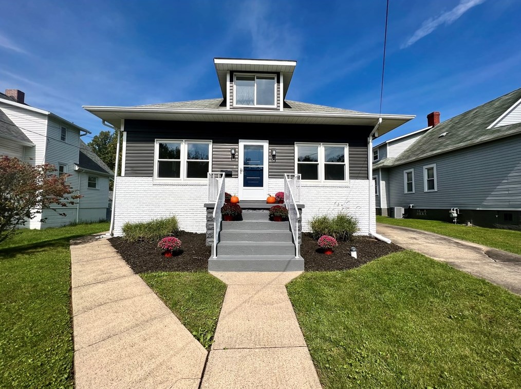 17 Church St, Fairchance, PA 15436-1149