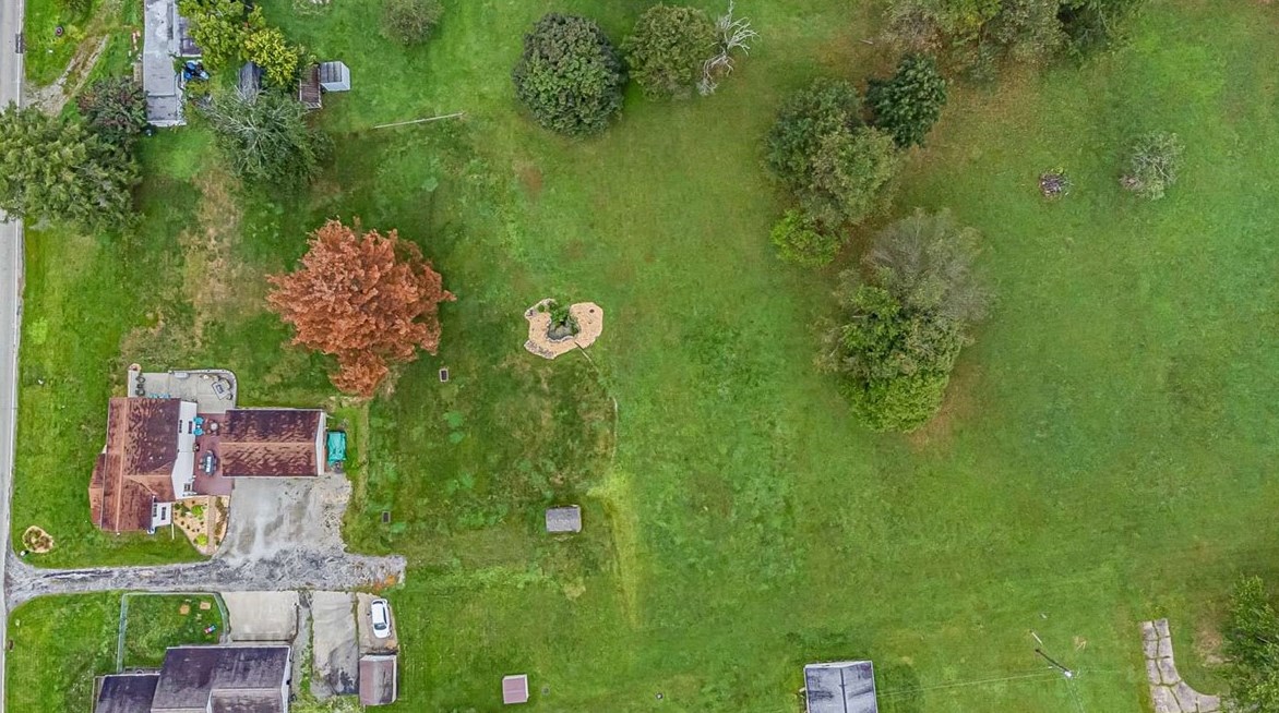 197 Millersdale Rd, Greensburg, PA 15601-7226