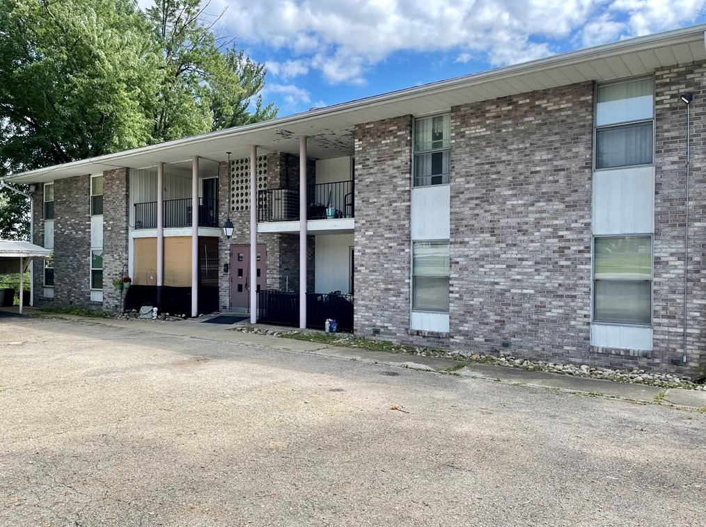 105 Pittsburgh St #2c, Oliphant Furnace, PA 15401