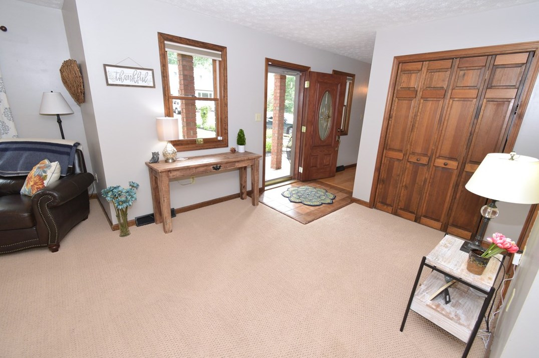 159 Dodd Dr, Washington, PA 15301-9528