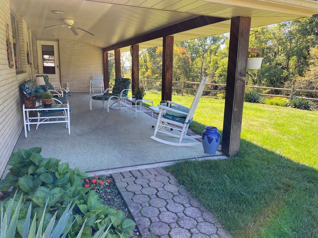 110 Crane Dr, Kittanning, PA 16201