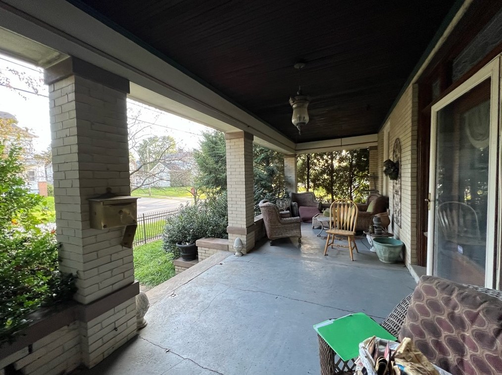 301 Boyles Ave, New Castle, PA 16101