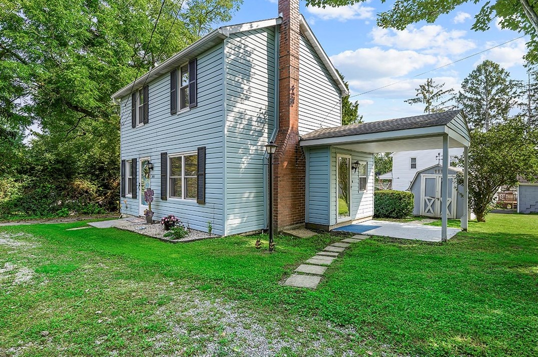 355 High St, Saxonburg, PA 16056